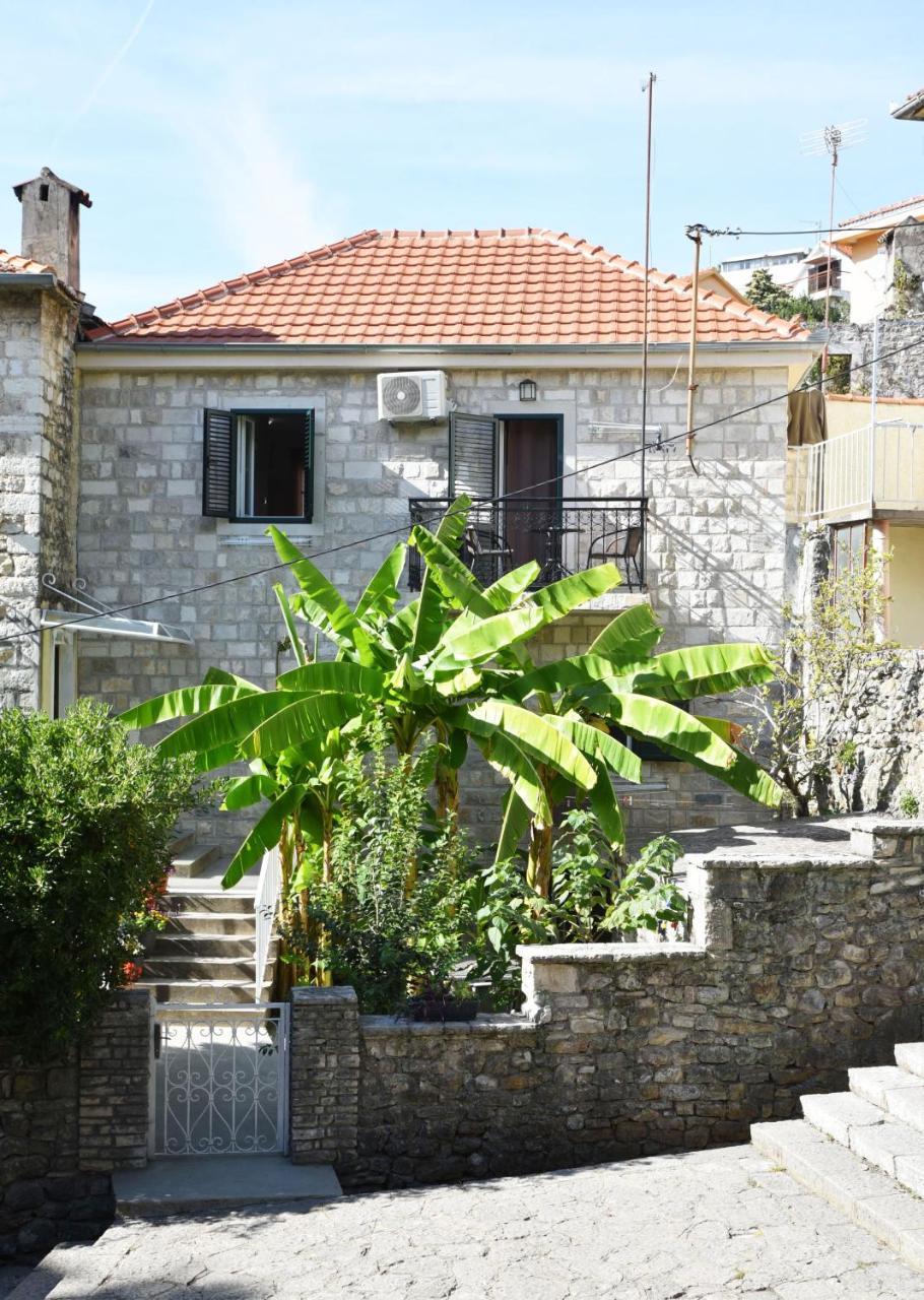 Vila Kula 1830 Apartments Herceg Novi Ngoại thất bức ảnh